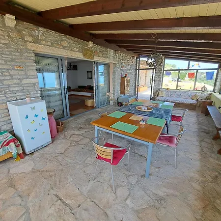 Defora Holiday home Zrnovo